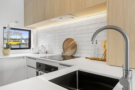 Photo of property in 8/4 Ngaroma House Drive, Hobsonville, Auckland, 0616