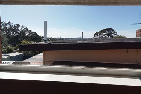 Photo of property in 26 Eastglen Road, Glen Eden, Auckland, 0602