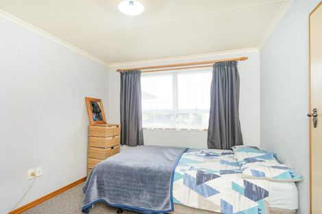 Photo of property in 10 Forbes Place, Kelvin Grove, Palmerston North, 4414