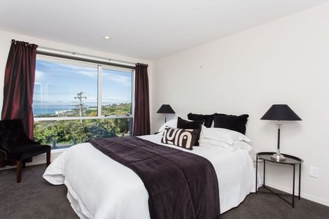 Photo of property in 2/54 Belleview Terrace, Mount Pleasant, Christchurch, 8081