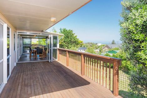 Photo of property in 3 Norna Grove, Waikawa Beach, Levin, 5573