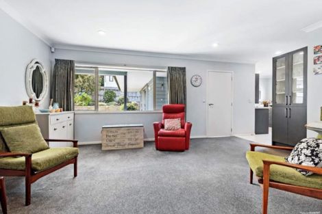 Photo of property in 7 Jomard Terrace, Northcross, Auckland, 0632