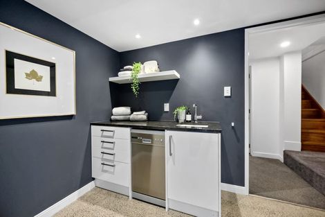 Photo of property in 30 Maritime Terrace, Birkenhead, Auckland, 0626