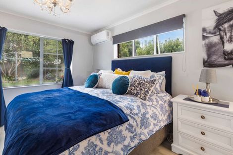 Photo of property in 5 Rosebank Avenue, Kelvin Grove, Palmerston North, 4414