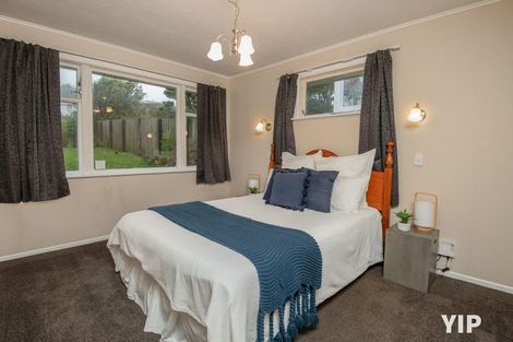 Photo of property in 48 Kenmore Street, Newlands, Wellington, 6037