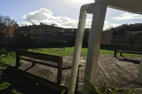 Photo of property in 64 Old Wairoa Road, Papakura, 2110