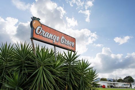 Photo of property in Orange Grove Flats, 2/549 Childers Road, Te Hapara, Gisborne, 4010