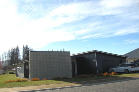 Photo of property in 26 Stonebrook Drive, Wanaka, 9305