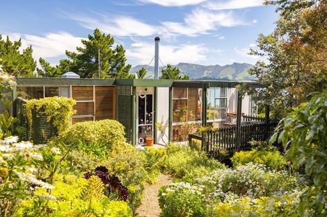 Photo of property in 17 Athol Place, Diamond Harbour, Lyttelton, 8971