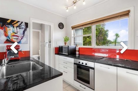 Photo of property in 2/29 Howard Road, Northcote, Auckland, 0627