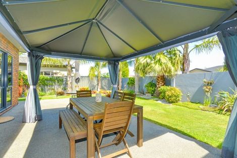 Photo of property in 17 Akaroa Road, Poraiti, Napier, 4112