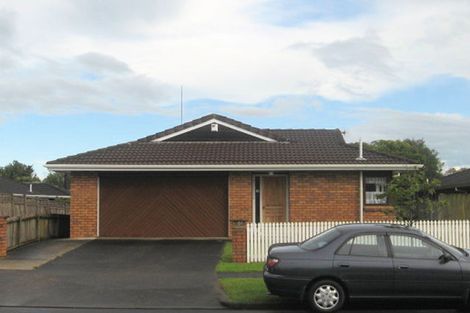 Photo of property in 1/61 Aviemore Drive, Highland Park, Auckland, 2010