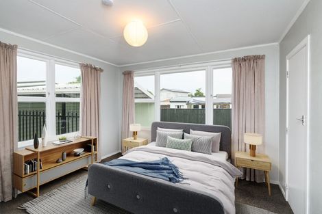 Photo of property in 14 Apollo Parade, Milson, Palmerston North, 4414