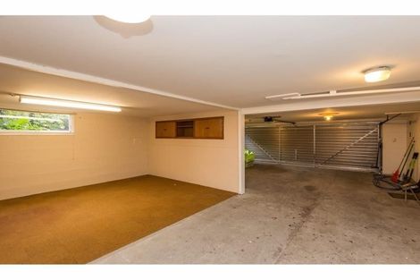 Photo of property in 27 Highfield Place, Avonhead, Christchurch, 8042