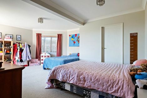 Photo of property in 18 Clairmont Heights, Stoke, Nelson, 7011