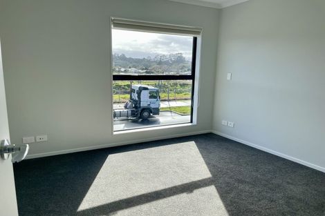 Photo of property in 49 O'meara Street, Swanson, Auckland, 0614