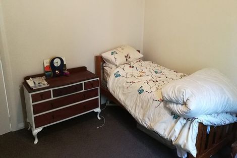 Photo of property in 5 Harland Street, Brooklyn, Wellington, 6021