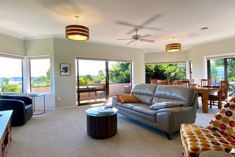 Photo of property in 1 Ruamoana Place, Omokoroa, 3114