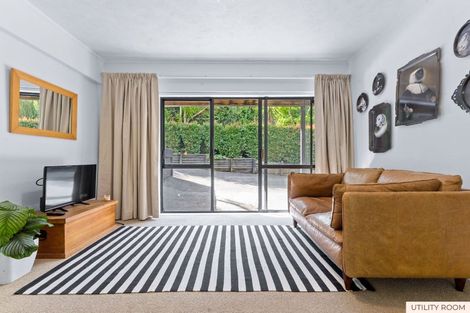 Photo of property in 2/93 Churchill Road, Murrays Bay, Auckland, 0630