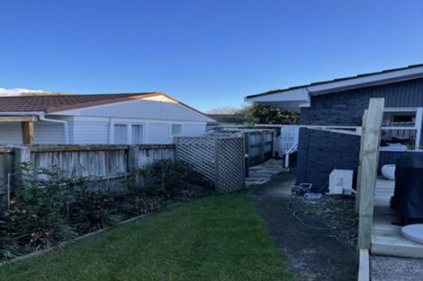 Photo of property in 1/38 Hillcrest Avenue, Hillcrest, Auckland, 0627