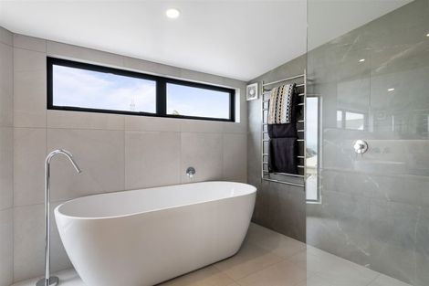 Photo of property in 35a Gulf View Road, Murrays Bay, Auckland, 0630