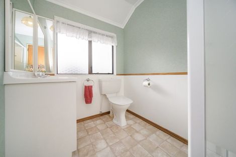 Photo of property in 73 Wood Street, Takaro, Palmerston North, 4410