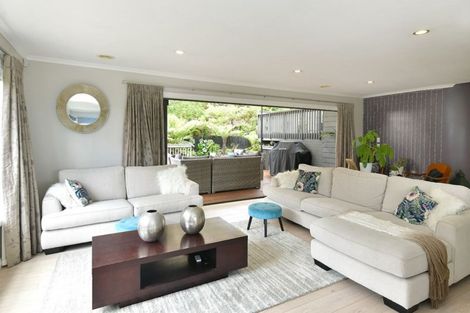 Photo of property in 38 Beauvoir Avenue, Matakatia, Whangaparaoa, 0930
