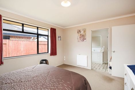 Photo of property in 46 Geneva Terrace, Kelvin Grove, Palmerston North, 4414