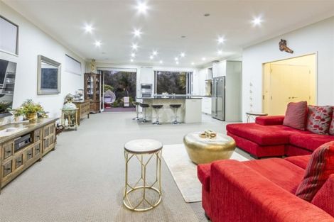 Photo of property in 11 Mistral Place, West Harbour, Auckland, 0618