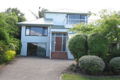 Photo of property in 10 View Road, Campbells Bay, Auckland, 0630