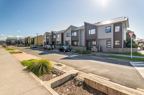 Photo of property in 13 Eileen Newey Place, Henderson, Auckland, 0612