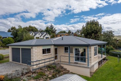 Photo of property in 22 Kamaka Crescent, Bridge Hill, Alexandra, 9320