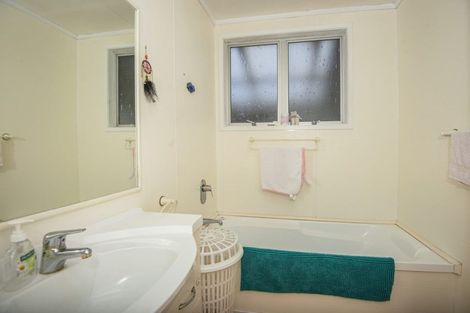 Photo of property in 58 Anzac Road, Morningside, Whangarei, 0110