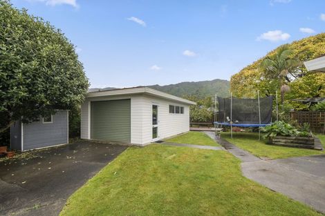 Photo of property in 5 Papawai Grove, Waikanae, 5036