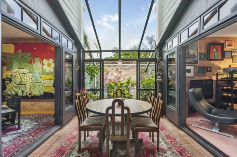 Photo of property in 2/47 Church Street, Devonport, Auckland, 0624