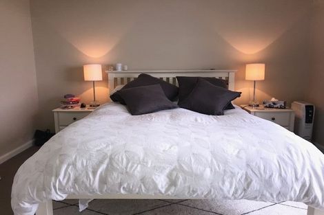 Photo of property in 9 Madeley Road, Mount Pleasant, Christchurch, 8081