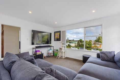 Photo of property in 9 Grimshaw Place, Henderson, Auckland, 0612