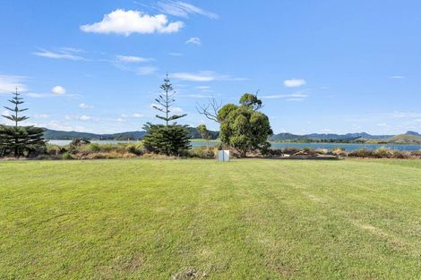Photo of property in 30 Taniwha Place, Matarangi, 3592