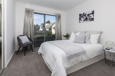 Photo of property in 29 Waterstock Way, Parklands, Christchurch, 8083