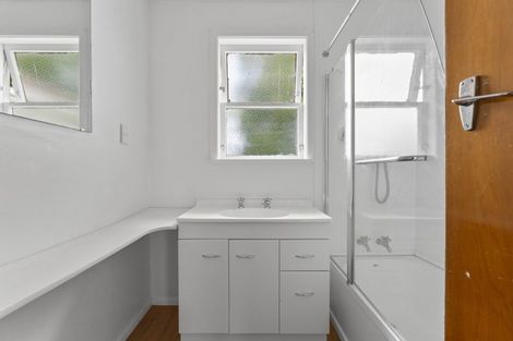 Photo of property in 20 Mckenzie Street, Levin, 5510