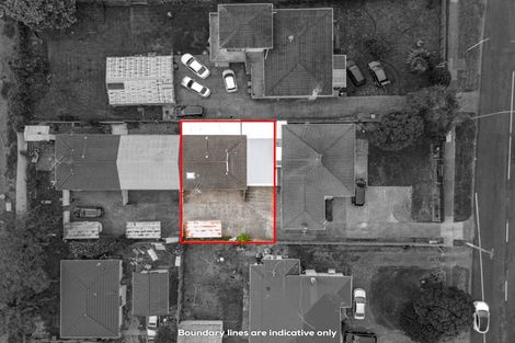 Photo of property in 2/76 Kenderdine Road, Papatoetoe, Auckland, 2025