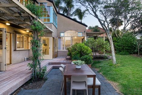 Photo of property in 6 Muritai Road, Milford, Auckland, 0620