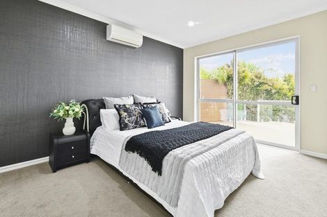 Photo of property in 15 Bejoy Rise, East Tamaki Heights, Auckland, 2016