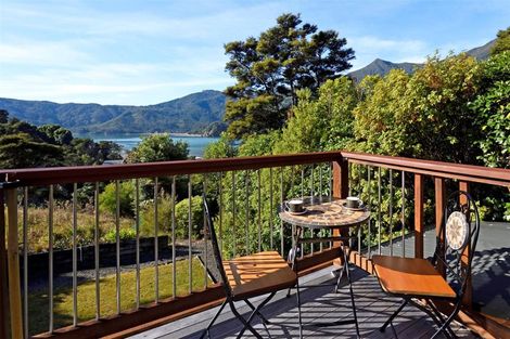 Photo of property in 5 Kaimiko Place, Okiwi Bay, 7193