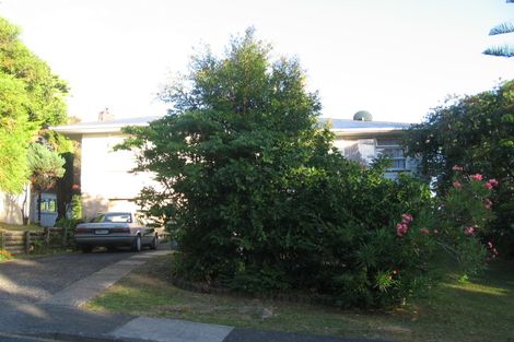Photo of property in 9 Cheryl Place, Hillcrest, Auckland, 0627