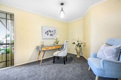 Photo of property in 4 Chelmsley Avenue, Henderson, Auckland, 0612
