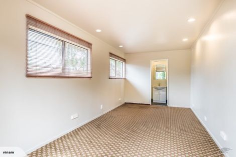 Photo of property in 38 Te Kawa Road, Greenlane, Auckland, 1061