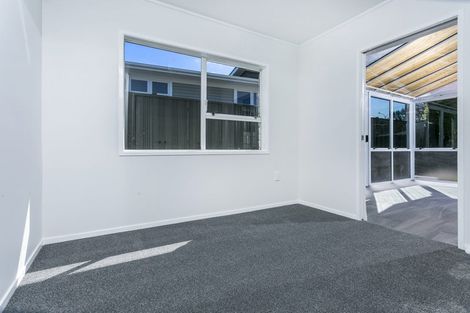 Photo of property in 1/20 Chartwell Avenue, Glenfield, Auckland, 0629