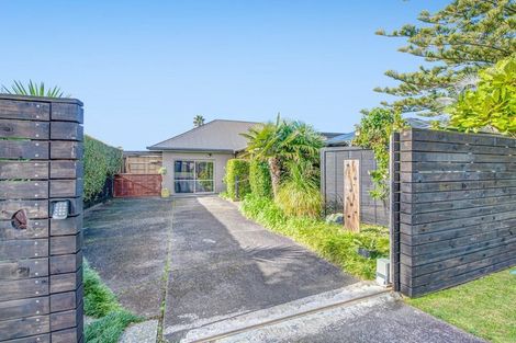 Photo of property in 5a Elizabeth Street, Orewa, 0931