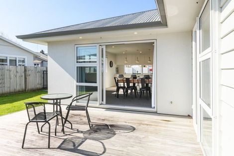 Photo of property in 98 Ferguson Street, West End, Palmerston North, 4412